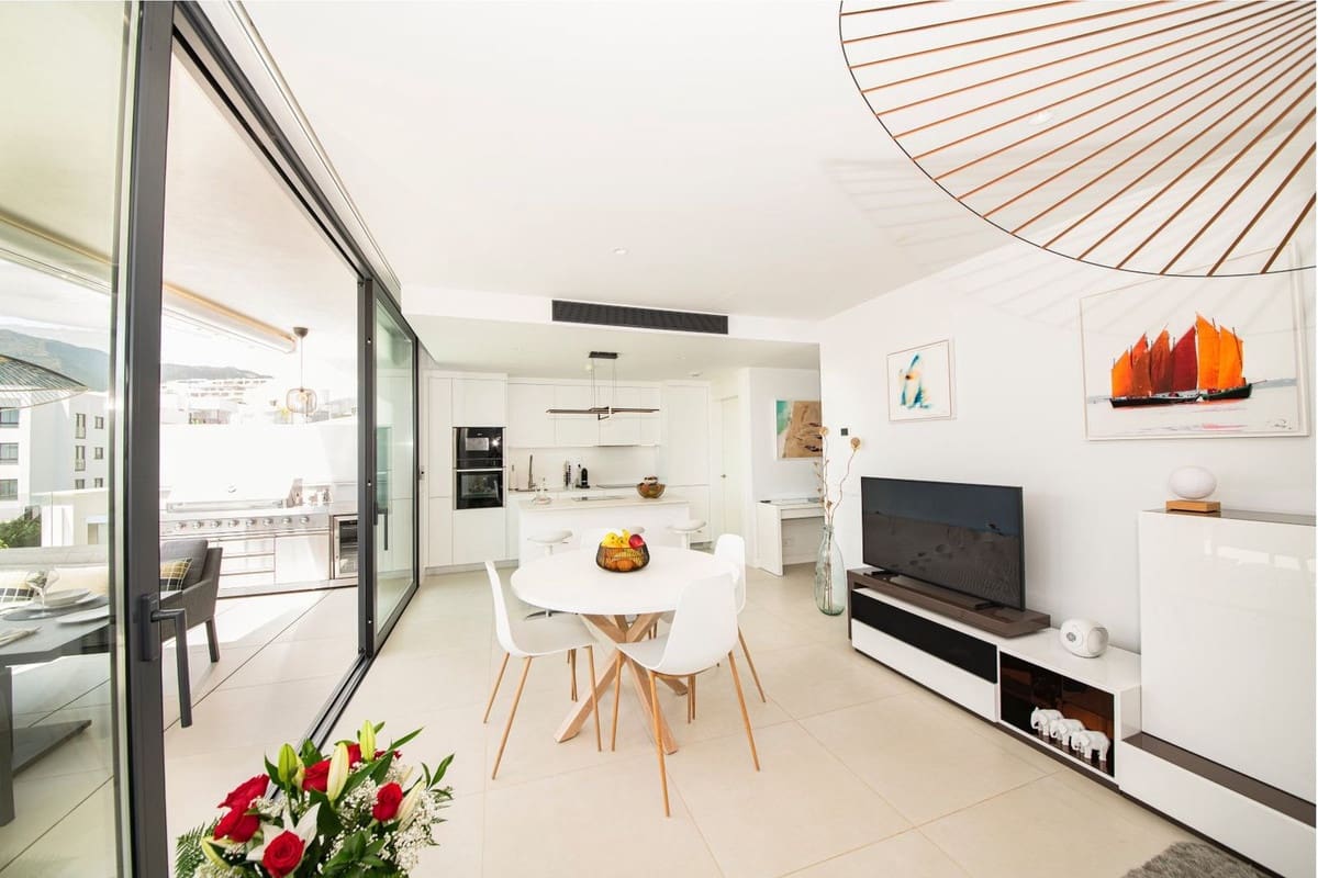 2 slaapkamer Appartement te koop in Fuengirola met zwembad - € 560.000 (Ref: 9974028)