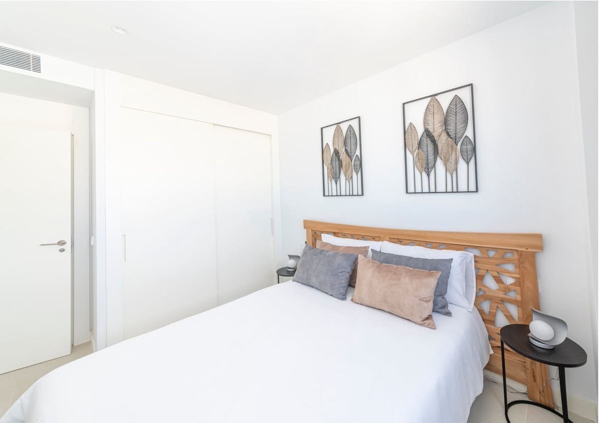 2 slaapkamer Appartement te koop in Fuengirola met zwembad - € 560.000 (Ref: 9974028)