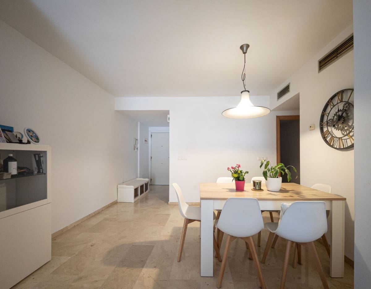 2 slaapkamer Appartement te koop in Guadalmina met zwembad - € 440.000 (Ref: 9974029)