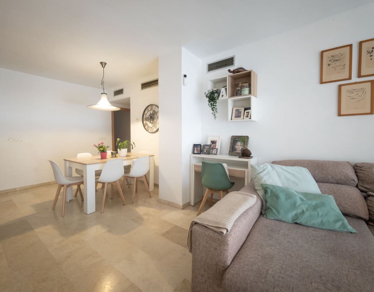 2 slaapkamer Appartement te koop in Guadalmina met zwembad - € 440.000 (Ref: 9974029)