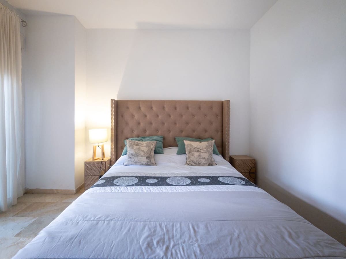 2 slaapkamer Appartement te koop in Guadalmina met zwembad - € 440.000 (Ref: 9974029)