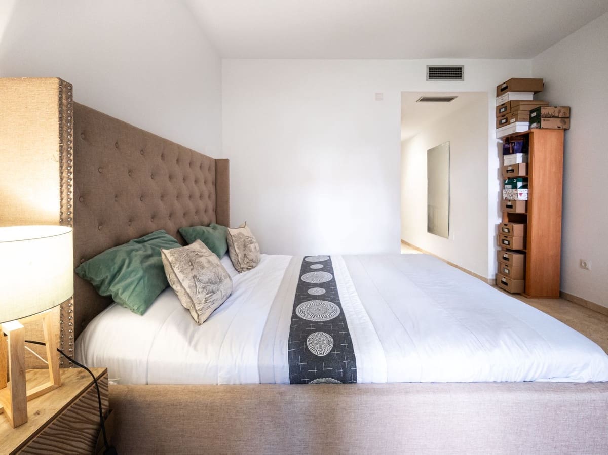 2 slaapkamer Appartement te koop in Guadalmina met zwembad - € 440.000 (Ref: 9974029)