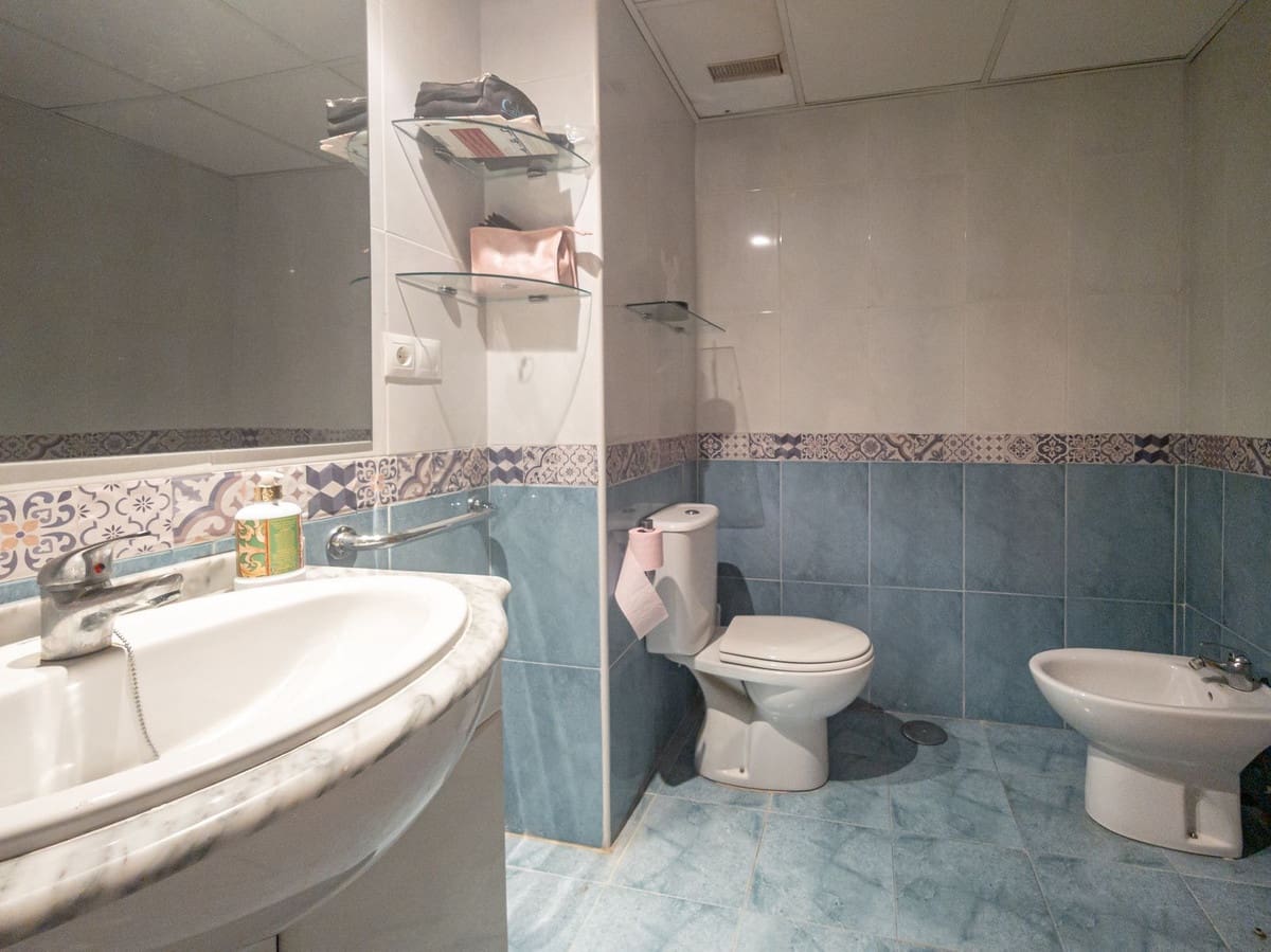 2 slaapkamer Appartement te koop in Guadalmina met zwembad - € 440.000 (Ref: 9974029)
