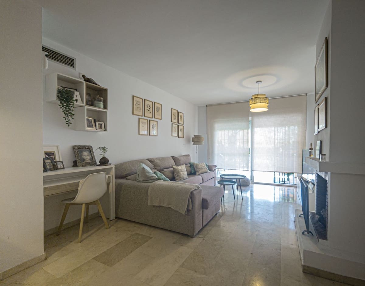 2 slaapkamer Appartement te koop in Guadalmina met zwembad - € 440.000 (Ref: 9974029)