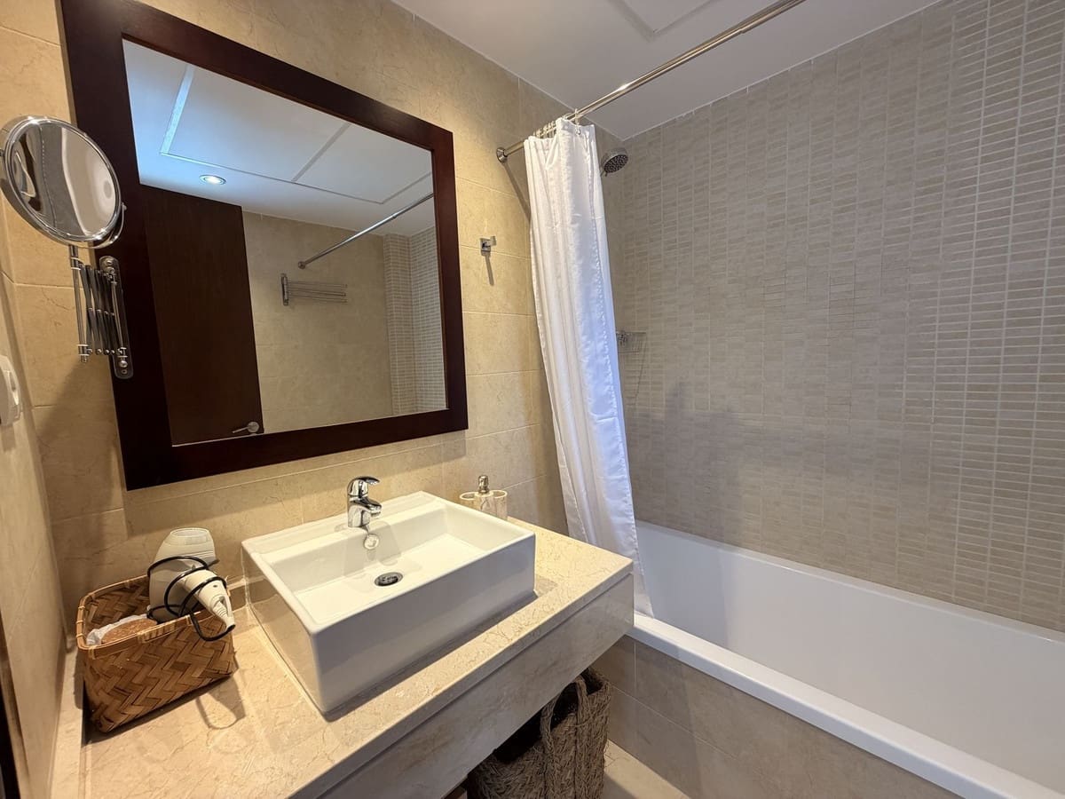 Apartamento de 2 habitaciones en Los Monteros en venta con piscina garaje - 569.000 € (Ref: 9974030)