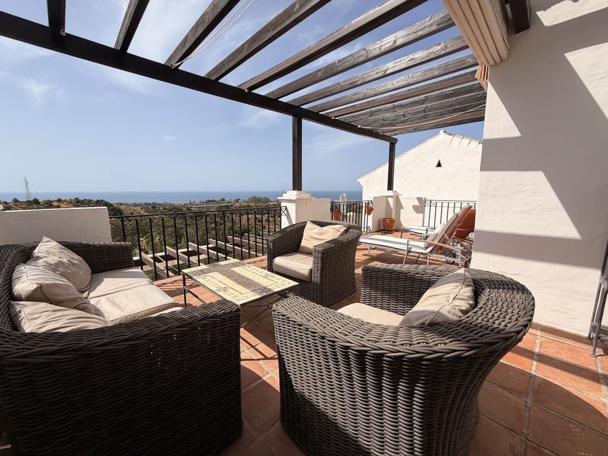 Apartamento de 2 habitaciones en Los Monteros en venta con piscina garaje - 569.000 € (Ref: 9974030)