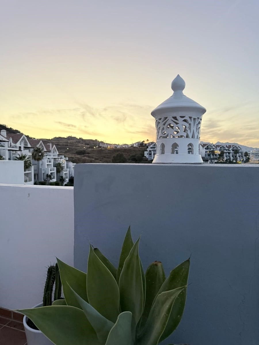 2 soveværelse Lejlighed til salg i La Cala de Mijas med swimmingpool garage - € 550.000 (Ref: 9974032)