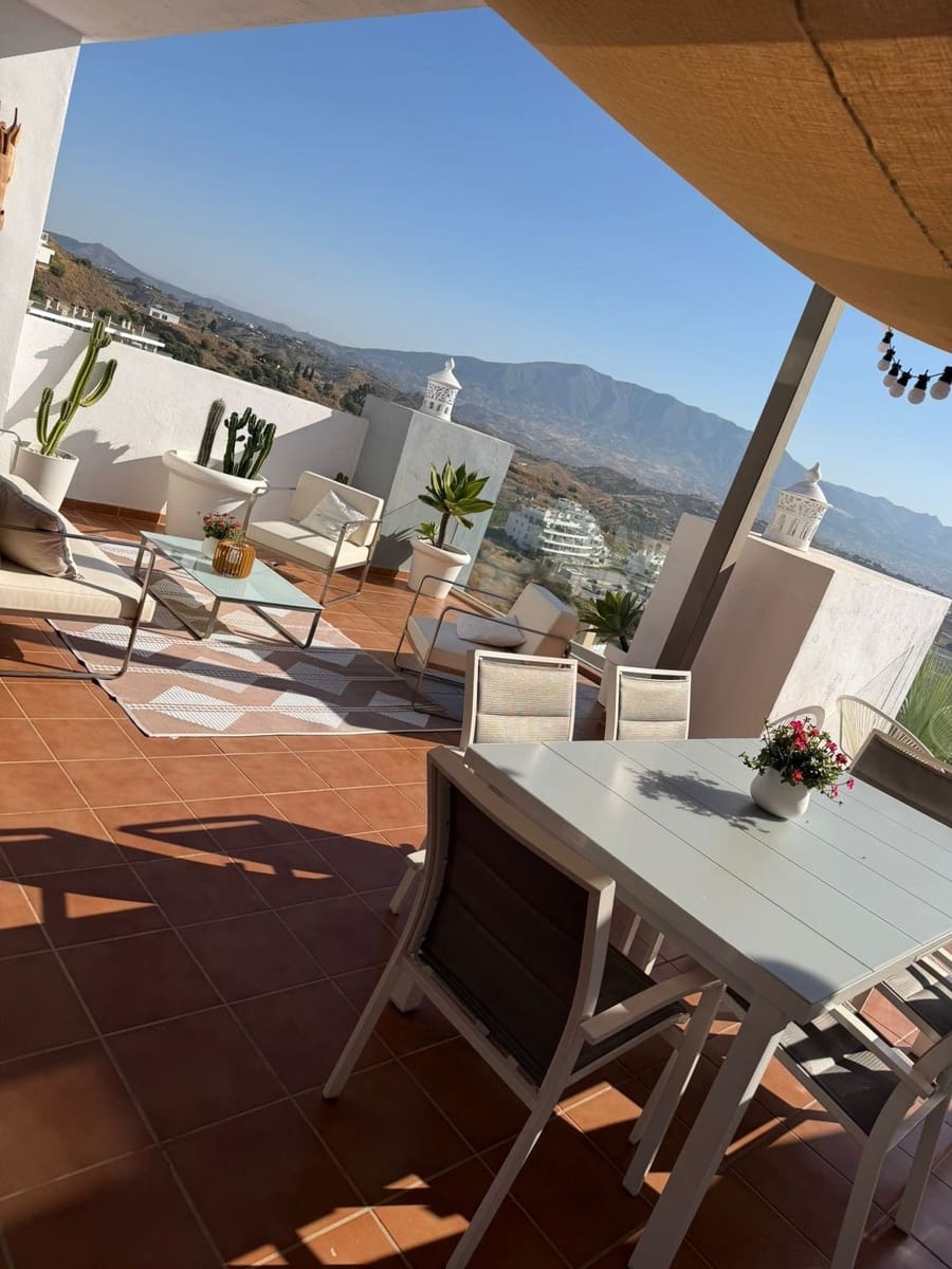 2 soveværelse Lejlighed til salg i La Cala de Mijas med swimmingpool garage - € 550.000 (Ref: 9974032)