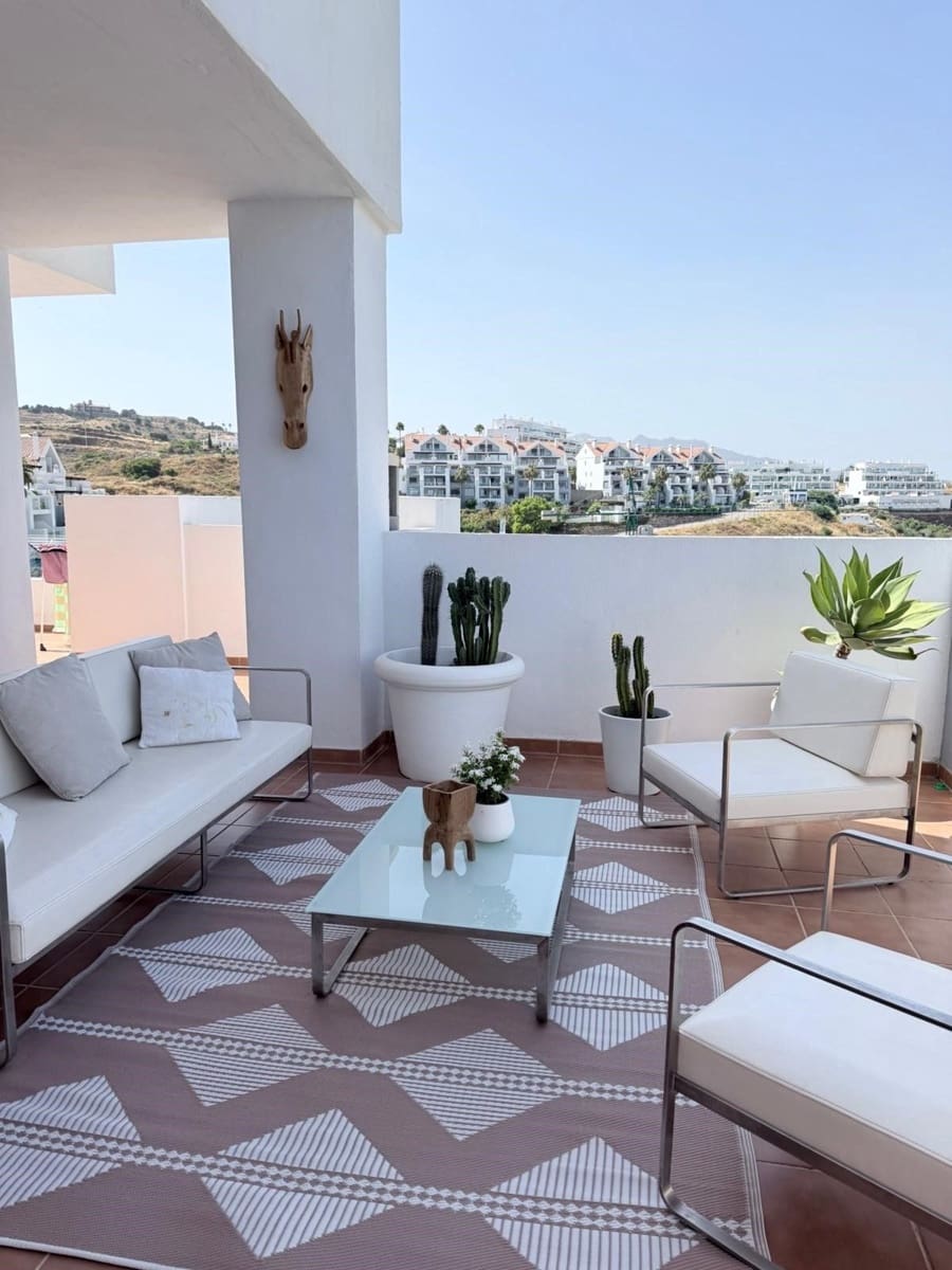 2 soveværelse Lejlighed til salg i La Cala de Mijas med swimmingpool garage - € 550.000 (Ref: 9974032)
