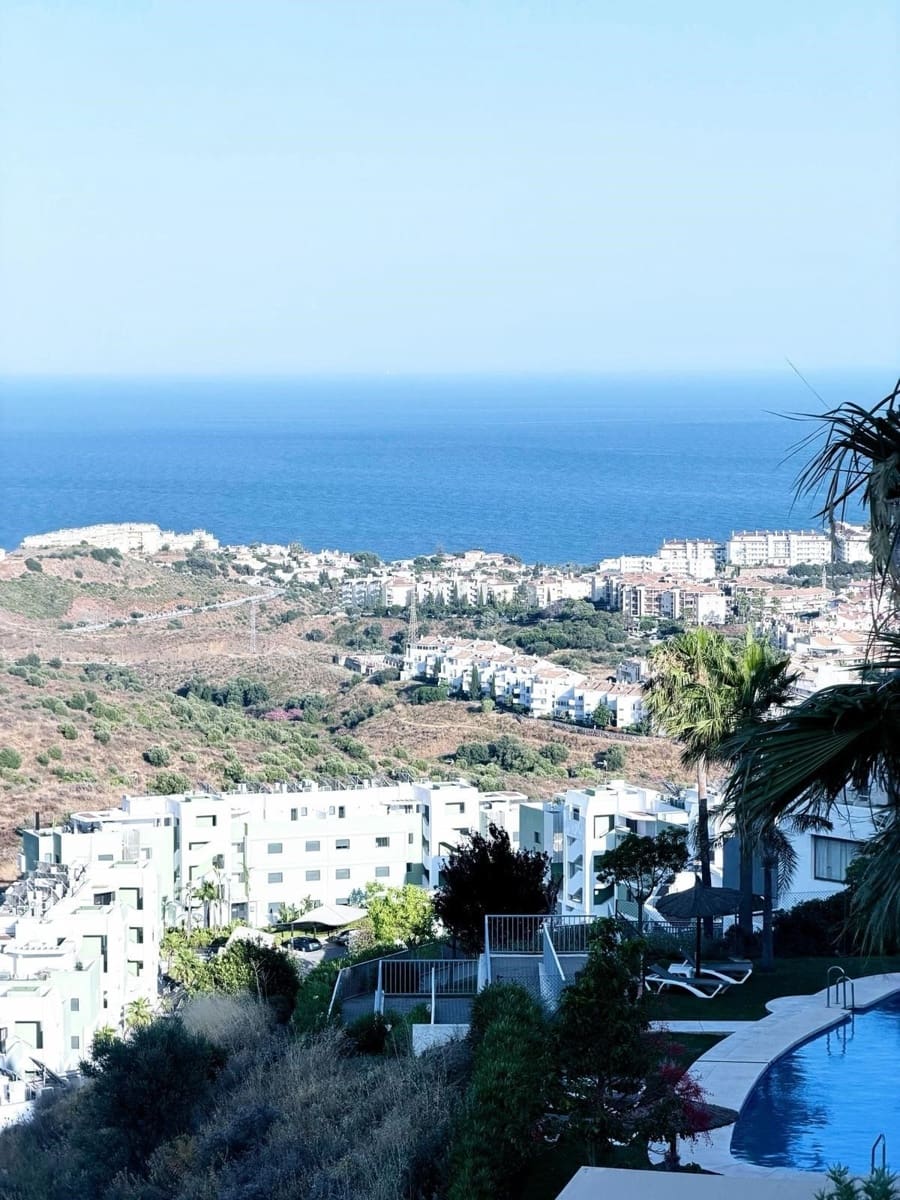 2 soveværelse Lejlighed til salg i La Cala de Mijas med swimmingpool garage - € 550.000 (Ref: 9974032)