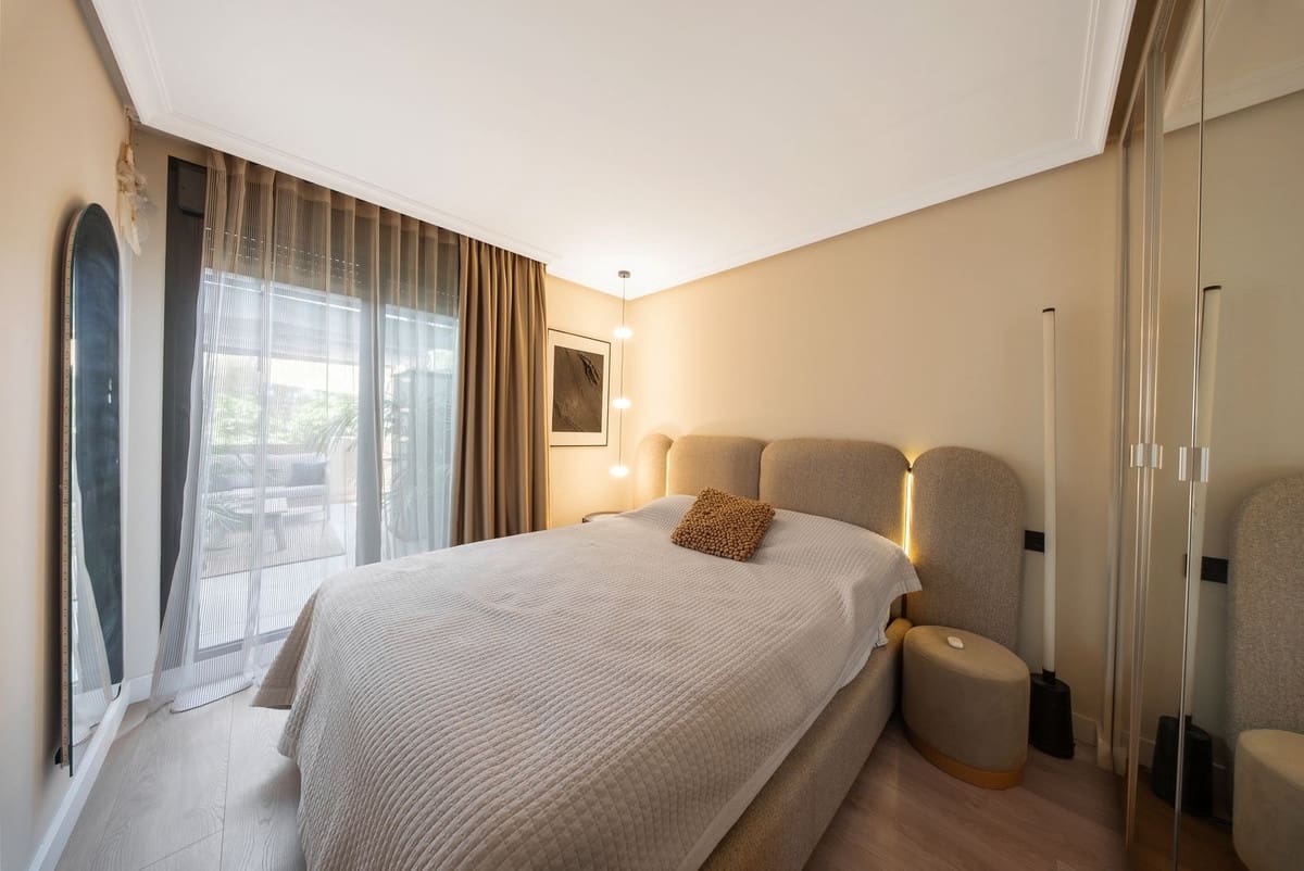2 soverom Leilighet til salgs i New Golden Mile med svømmebasseng - € 555 000 (Ref: 9974035)