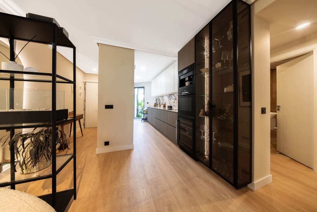 2 soverom Leilighet til salgs i New Golden Mile med svømmebasseng - € 555 000 (Ref: 9974035)