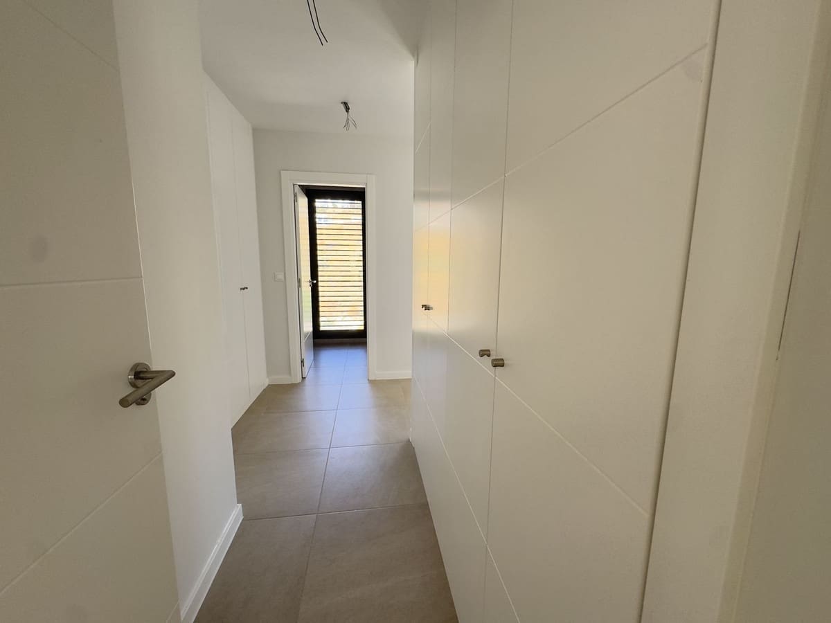 3 bedroom Semi-detached Villa for sale in Riviera del Sol with pool - € 550,000 (Ref: 9974036)