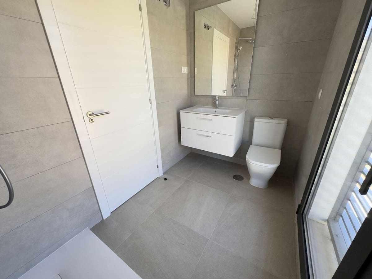 3 bedroom Semi-detached Villa for sale in Riviera del Sol with pool - € 550,000 (Ref: 9974036)