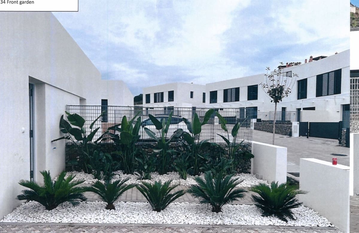 3 bedroom Semi-detached Villa for sale in Riviera del Sol with pool - € 550,000 (Ref: 9974036)