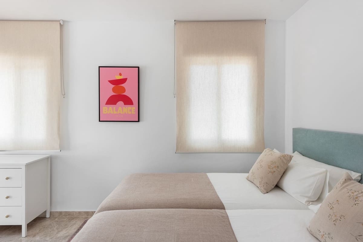 2 soverom Leilighet til salgs i Nueva Andalucia med svømmebasseng - € 519 000 (Ref: 9974037)
