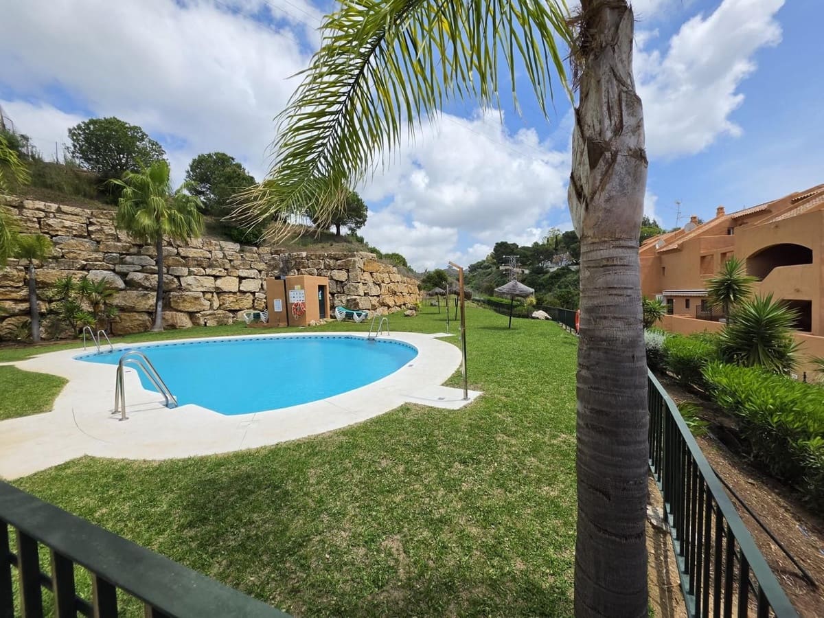 3 soverom Leilighet til salgs i Elviria med svømmebasseng garasje - € 499 000 (Ref: 9974039)