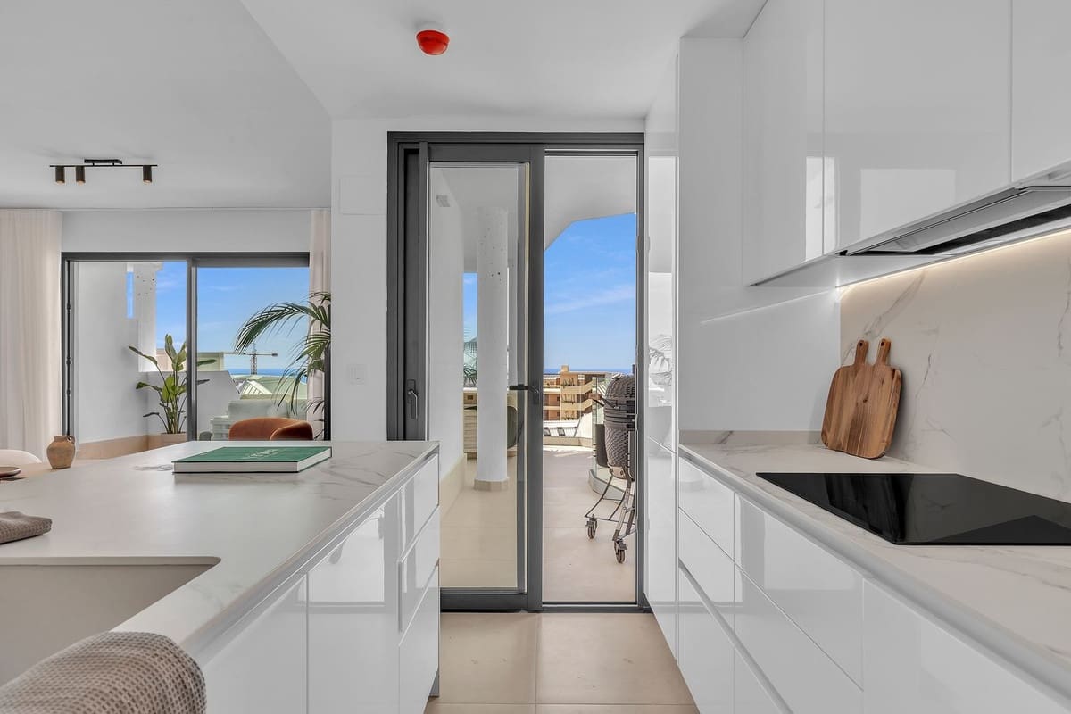 3 soveværelse Lejlighed til salg i Fuengirola med swimmingpool - € 499.000 (Ref: 9974040)