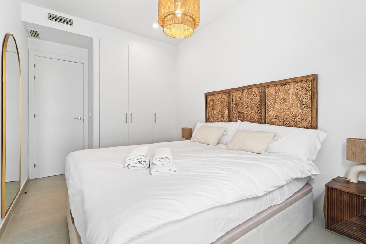 3 soverom Leilighet til salgs i New Golden Mile med svømmebasseng - € 540 000 (Ref: 9974042)