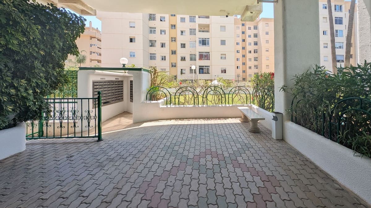4 soveværelse Lejlighed til salg i Fuengirola med swimmingpool - € 550.410 (Ref: 9974043)