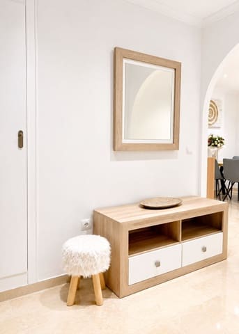 Apartamento de 2 habitaciones en Marbella en venta con piscina garaje - 529.000 € (Ref: 9974045)