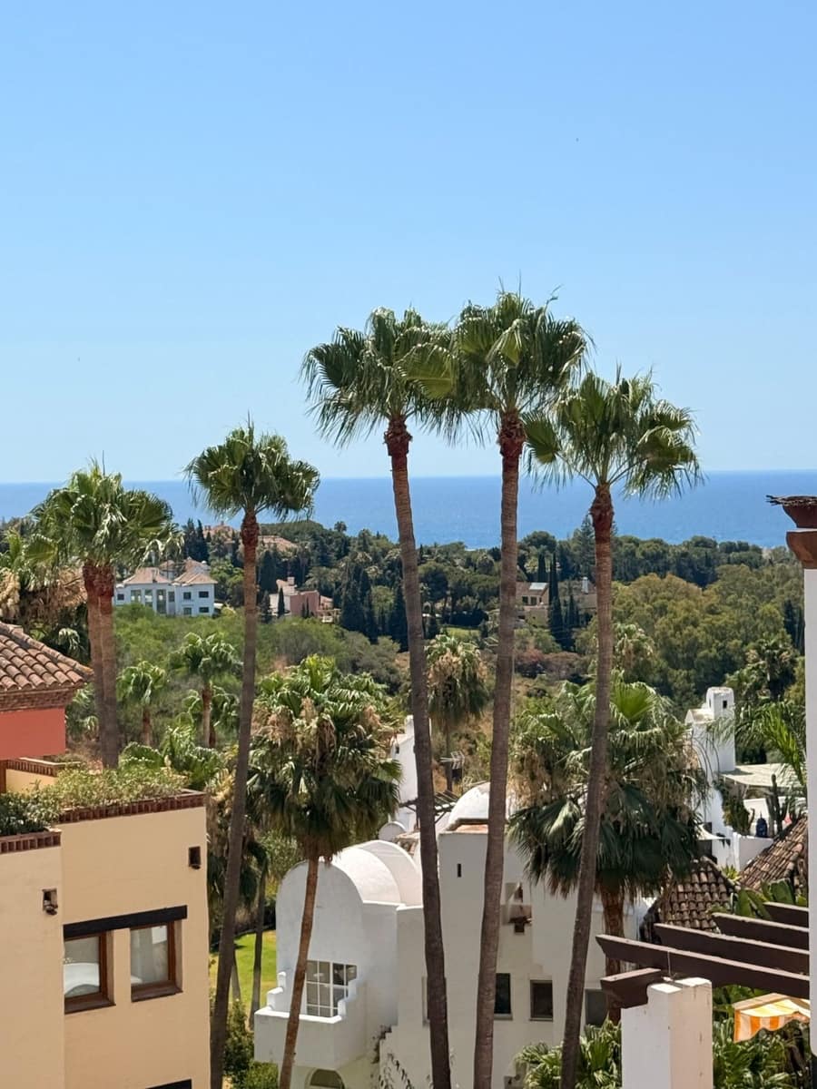 Apartamento de 2 habitaciones en Marbella en venta con piscina garaje - 529.000 € (Ref: 9974045)