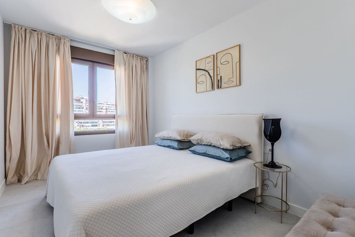 2 sovrum Lägenhet till salu i Estepona med pool garage - 549 000 € (Ref: 9974046)