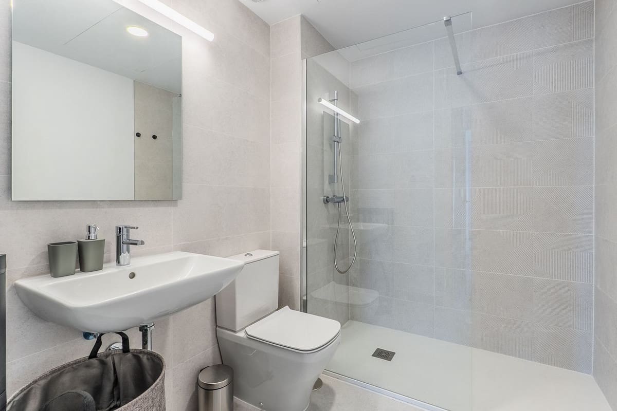 2 sovrum Lägenhet till salu i Estepona med pool garage - 549 000 € (Ref: 9974046)