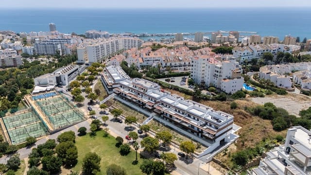 2 sovrum Lägenhet till salu i Estepona med pool garage - 549 000 € (Ref: 9974046)