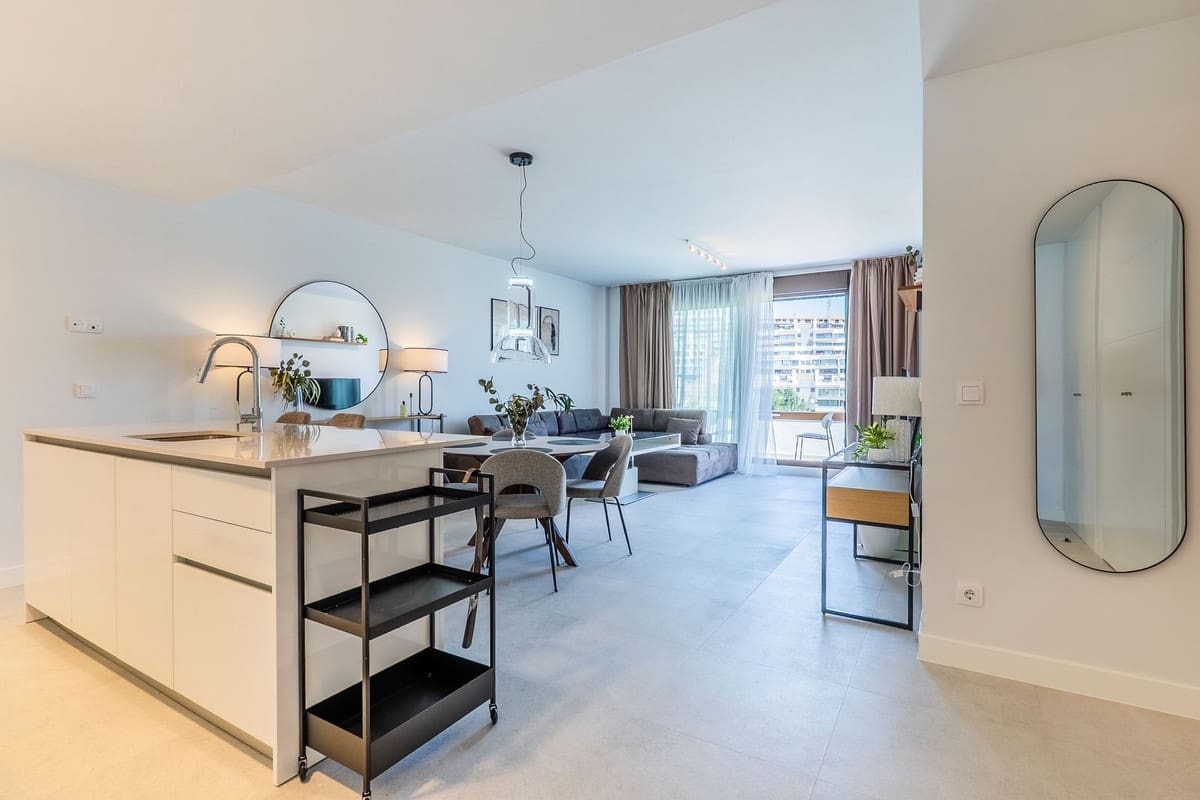 2 sovrum Lägenhet till salu i Estepona med pool garage - 549 000 € (Ref: 9974046)