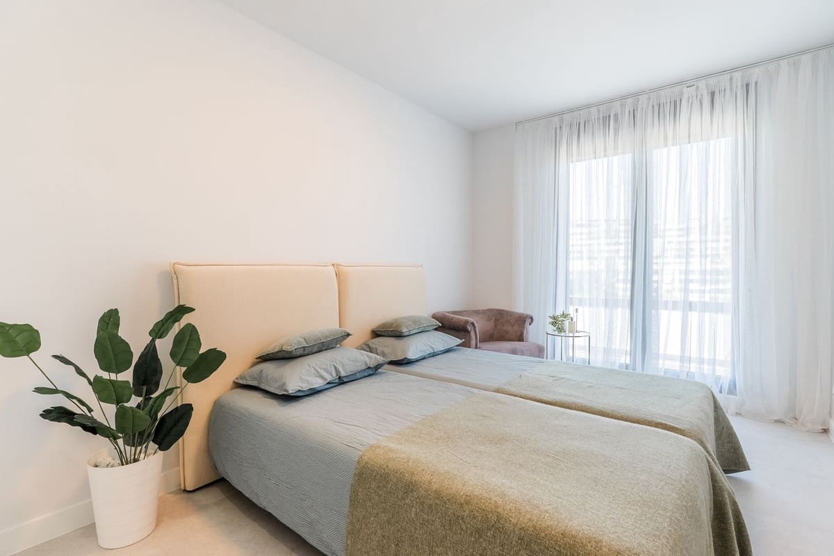 2 sovrum Lägenhet till salu i Estepona med pool garage - 549 000 € (Ref: 9974046)
