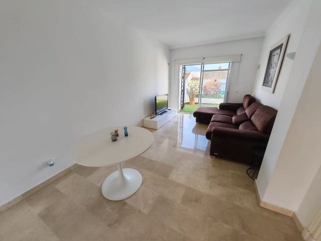 Apartamento de 2 habitaciones en Nueva Andalucia, Marbella en venta con piscina - 500.000 € (Ref: 9974049)