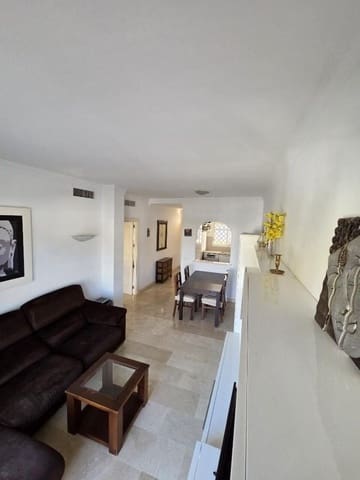 Apartamento de 2 habitaciones en Nueva Andalucia, Marbella en venta con piscina - 500.000 € (Ref: 9974049)