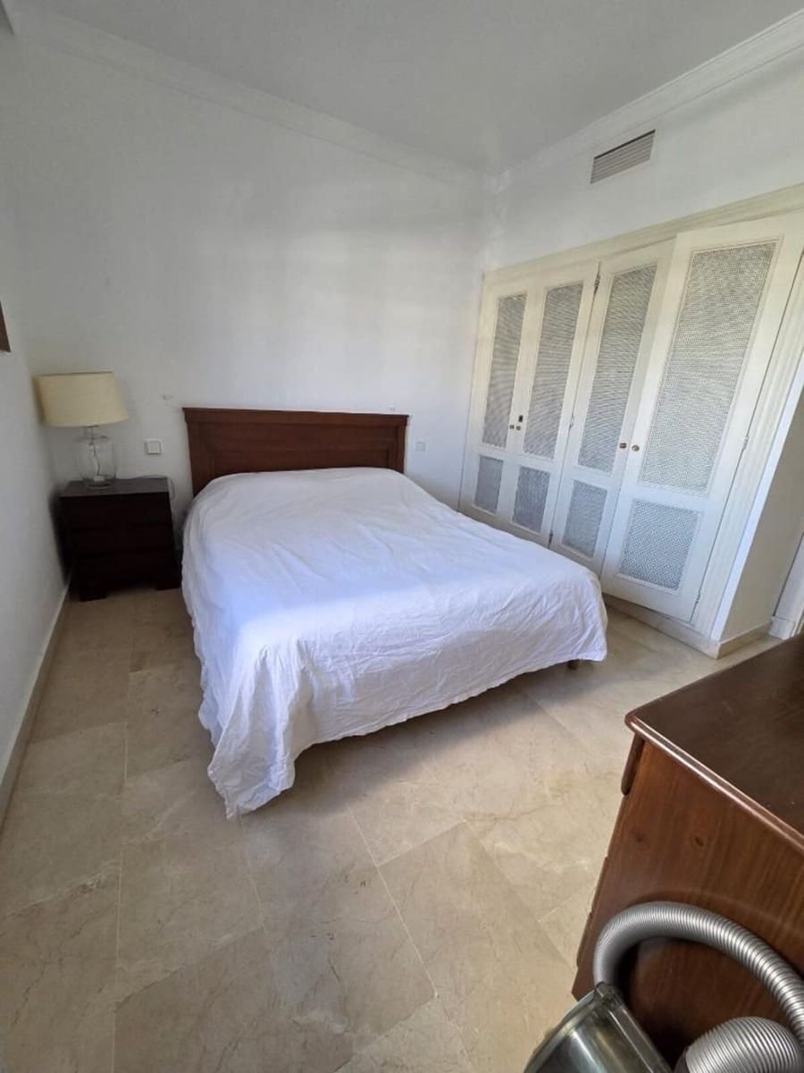 Apartamento de 2 habitaciones en Nueva Andalucia en venta con piscina - 500.000 € (Ref: 9974049)