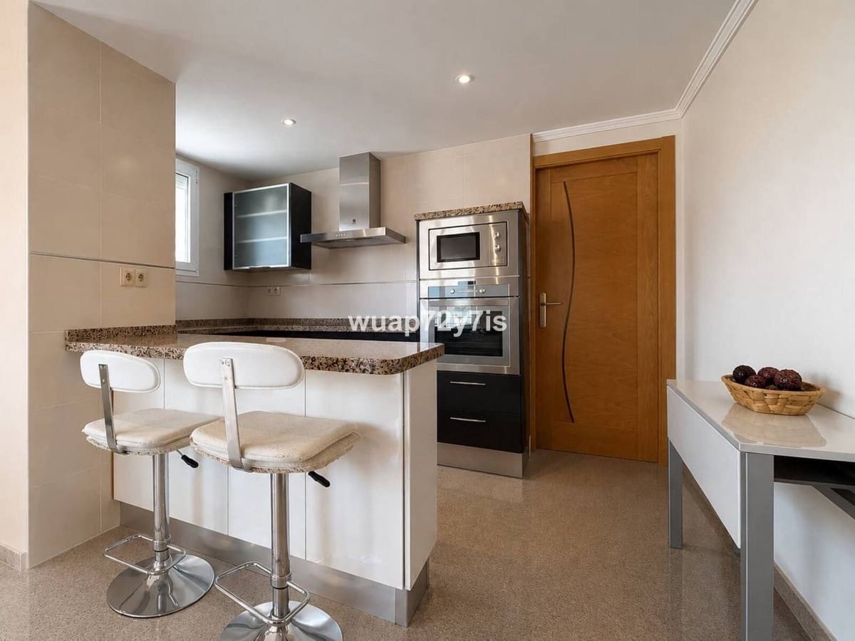 2 slaapkamer Appartement te koop in Fuengirola - € 499.500 (Ref: 9974050)