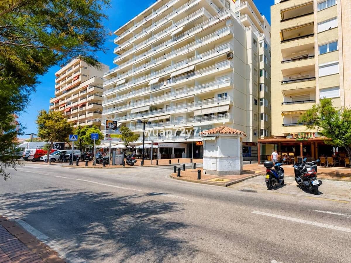 2 slaapkamer Appartement te koop in Fuengirola - € 499.500 (Ref: 9974050)