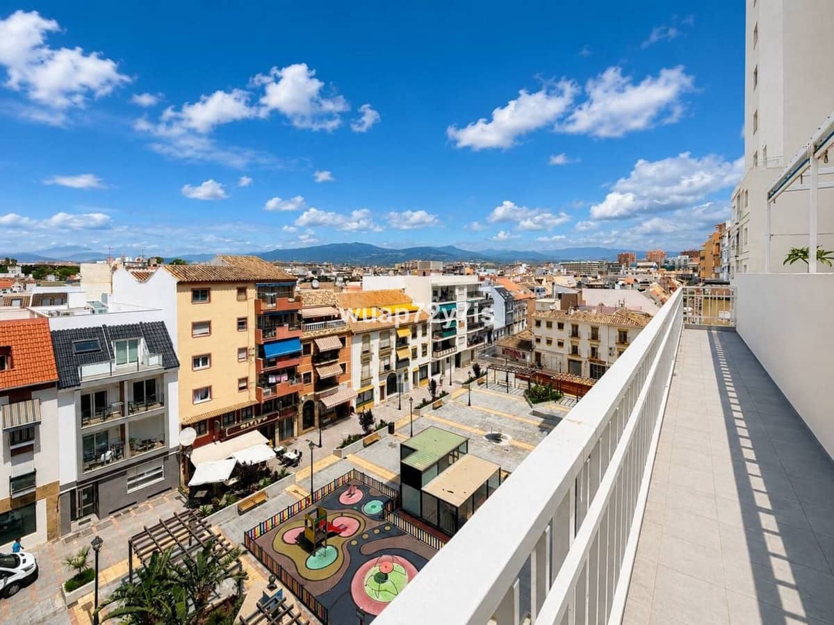 2 slaapkamer Appartement te koop in Fuengirola - € 499.500 (Ref: 9974050)