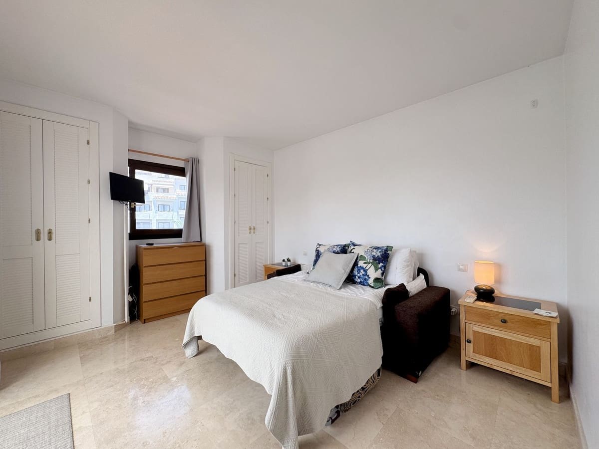 4 soveværelse Lejlighed til salg i Mijas Golf med swimmingpool - € 495.000 (Ref: 9974051)