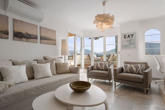 2 soverom Leilighet til salgs i Nueva Andalucia, Marbella med svømmebasseng garasje - € 549 000 (Ref: 9974053)