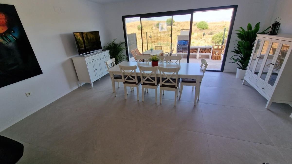 3 bedroom Townhouse for sale in Alhaurin de la Torre with pool garage - € 547,000 (Ref: 9974054)