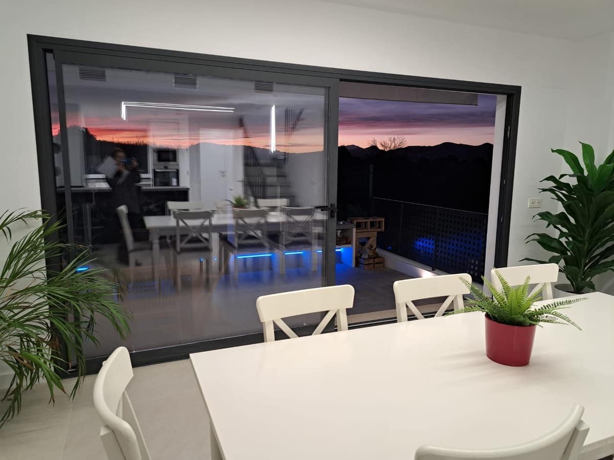 3 bedroom Townhouse for sale in Alhaurin de la Torre with pool garage - € 547,000 (Ref: 9974054)