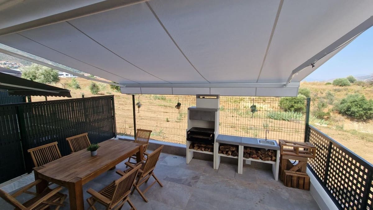 3 bedroom Townhouse for sale in Alhaurin de la Torre with pool garage - € 547,000 (Ref: 9974054)