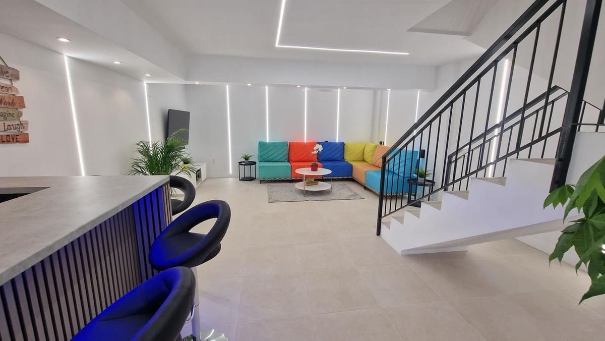 3 bedroom Townhouse for sale in Alhaurin de la Torre with pool garage - € 547,000 (Ref: 9974054)