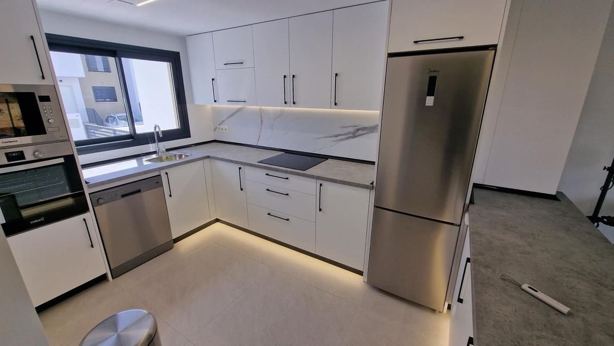 3 bedroom Townhouse for sale in Alhaurin de la Torre with pool garage - € 547,000 (Ref: 9974054)