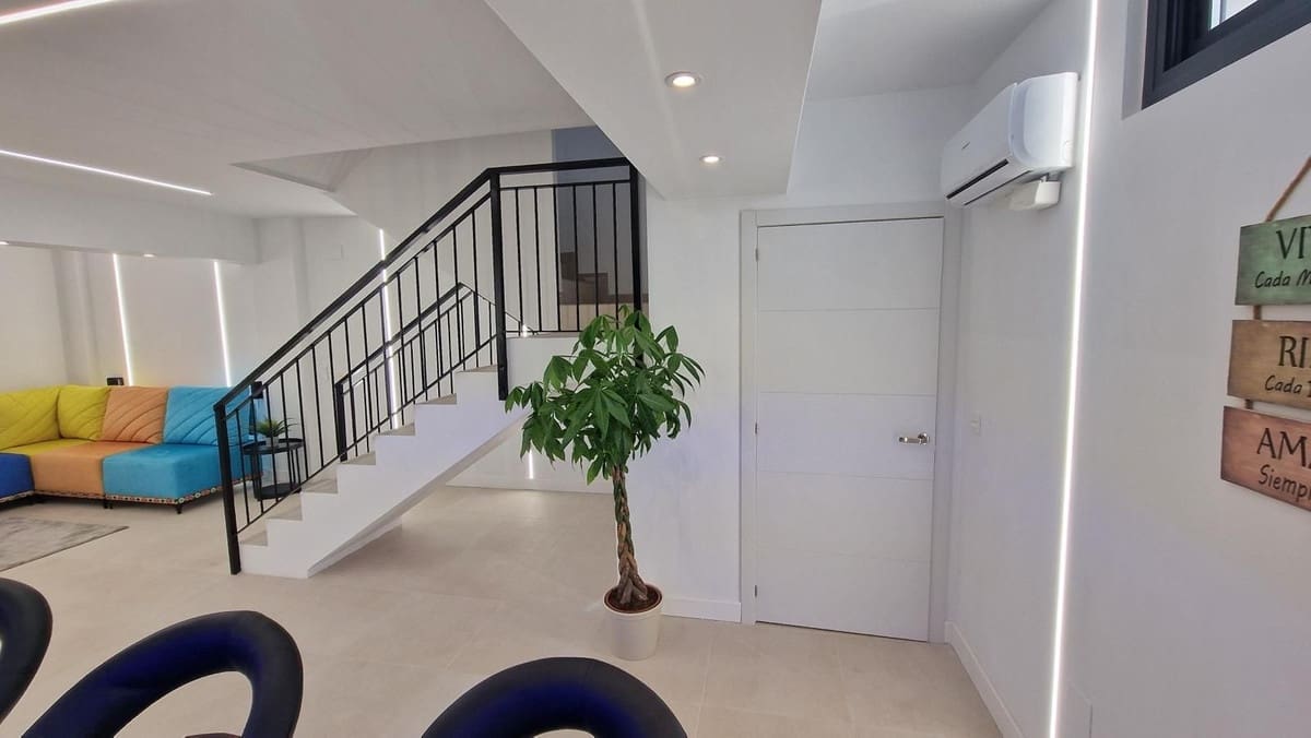 3 bedroom Townhouse for sale in Alhaurin de la Torre with pool garage - € 547,000 (Ref: 9974054)