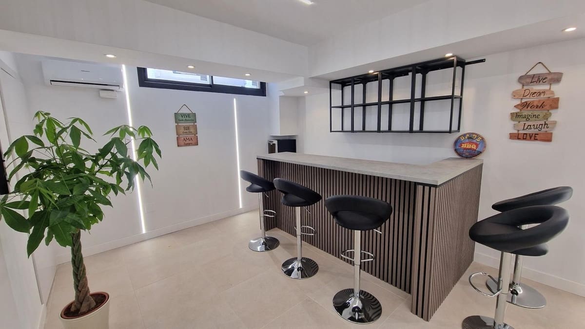 3 bedroom Townhouse for sale in Alhaurin de la Torre with pool garage - € 547,000 (Ref: 9974054)