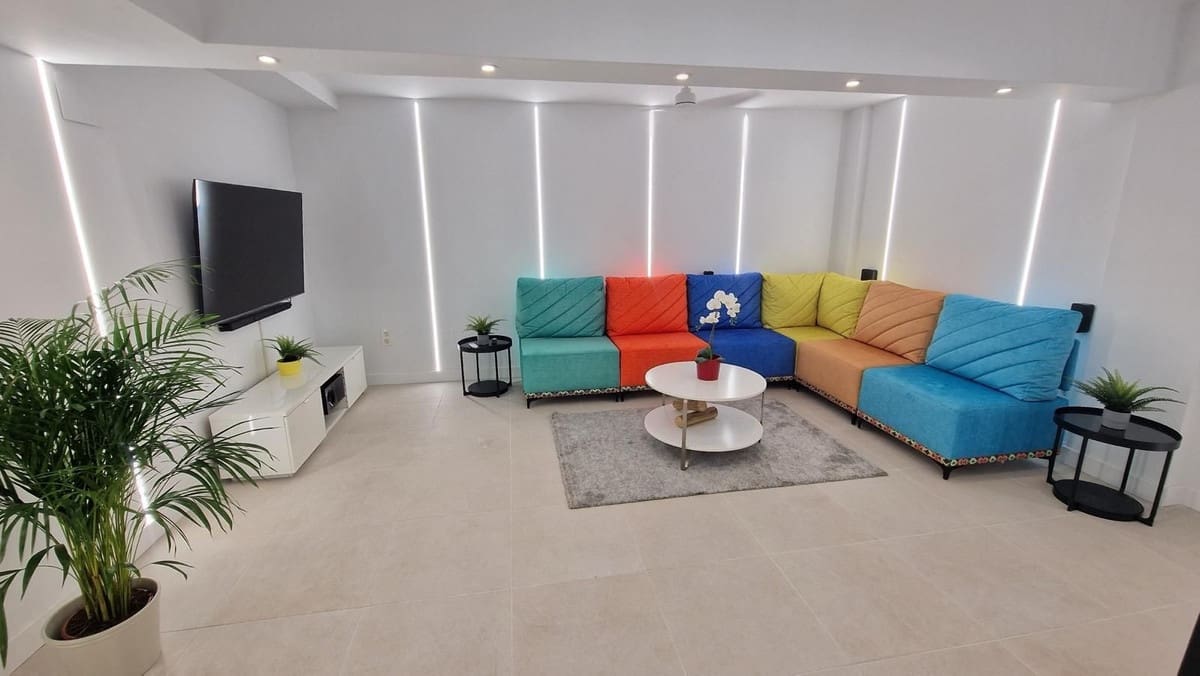 3 bedroom Townhouse for sale in Alhaurin de la Torre with pool garage - € 547,000 (Ref: 9974054)