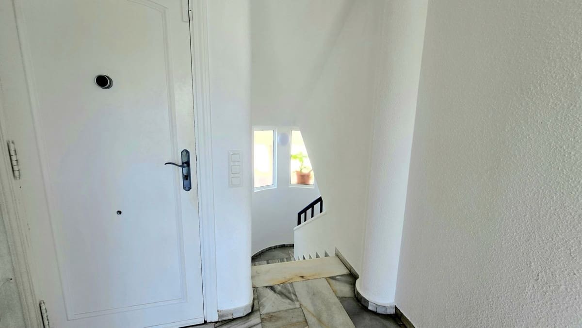 3 soveværelse Byhus til salg i Mijas Costa - € 550.000 (Ref: 9974058)