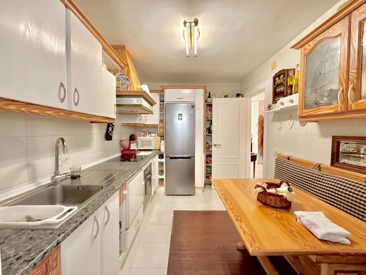 3 bedroom Townhouse for sale in Mijas Costa with pool garage - € 559,000 (Ref: 9974059)