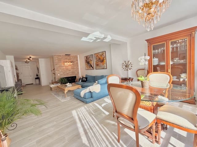 3 sypialnia Dom na sprzedaż w Mijas Costa, Mijas z basenem garażem - 559 000 € (Ref: 9974059)